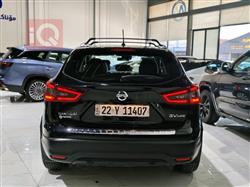 نيسان قاشقاي